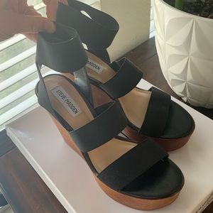 Steve Madden Black Blondy Wedges Size 7.5 NWB